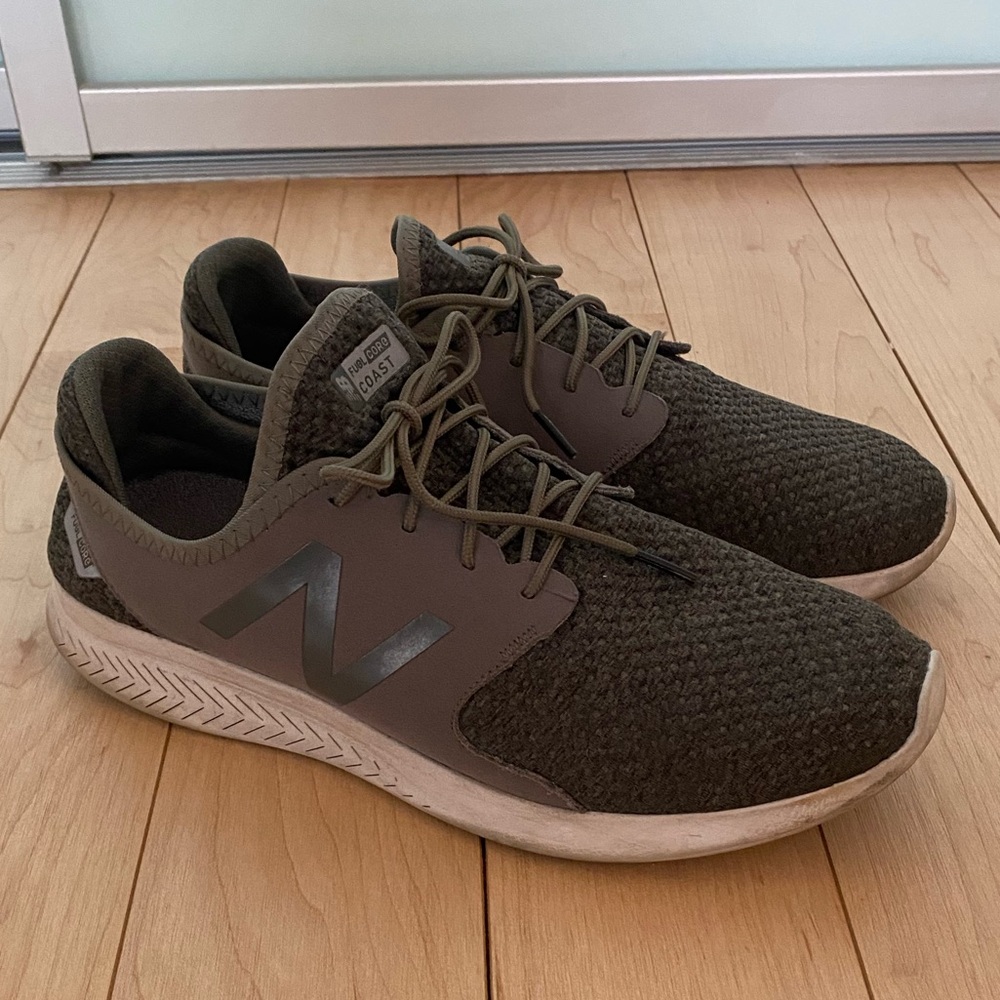 New Balance Fuel Core Coast V3 Sneakers Men's 10.5 Soft Green MCOASLG3
